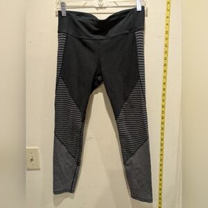 GAP Black Active Leggings Size Medium